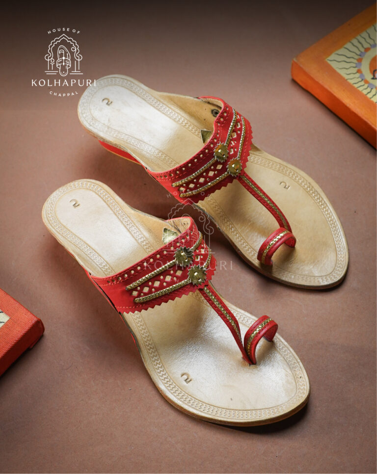 rang de kolhapuri chappal (red)