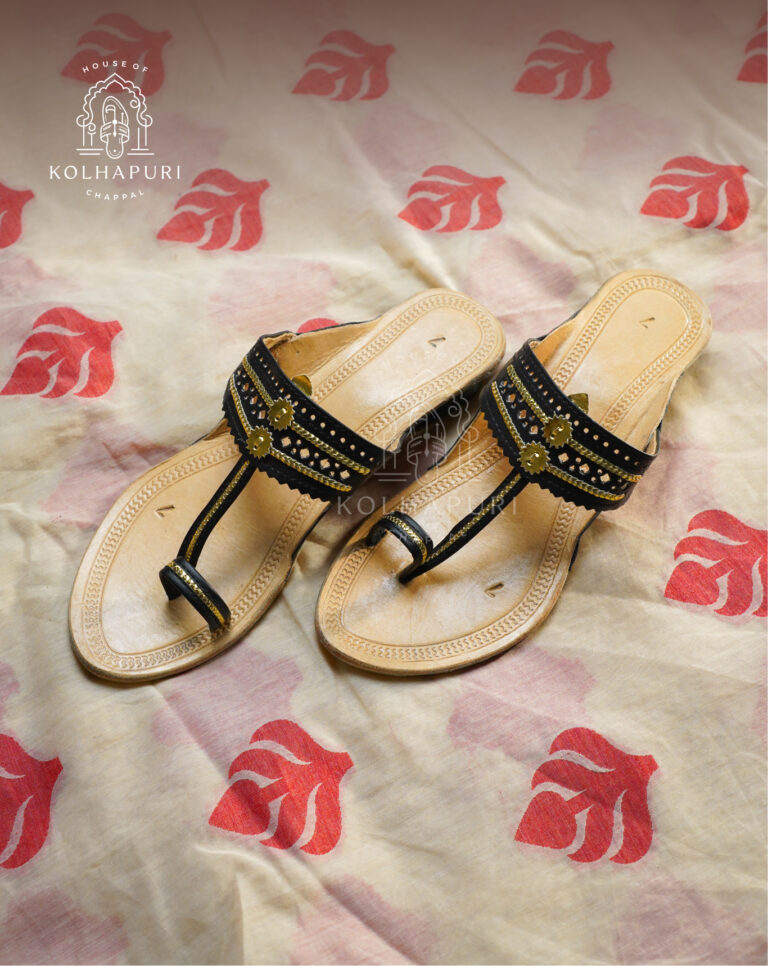 rang de kolhapuri chappal (red) (copy)