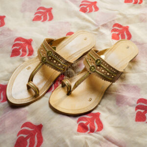 rang de kolhapuri chappal (yellow) (copy)